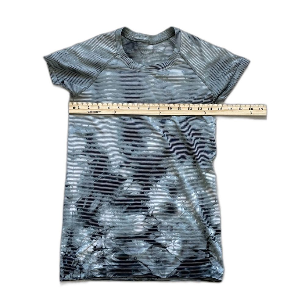 Lululemon Grey Swiftly Tech Patterned/Horiz. Stri… - image 6